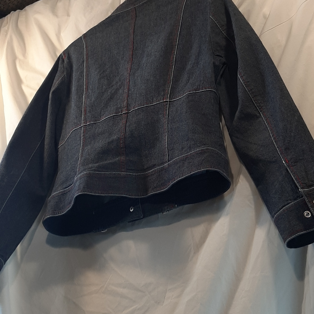 Jacket - Picture 3 of 5